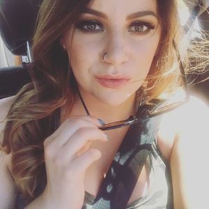 Meet your Posher, Elisa